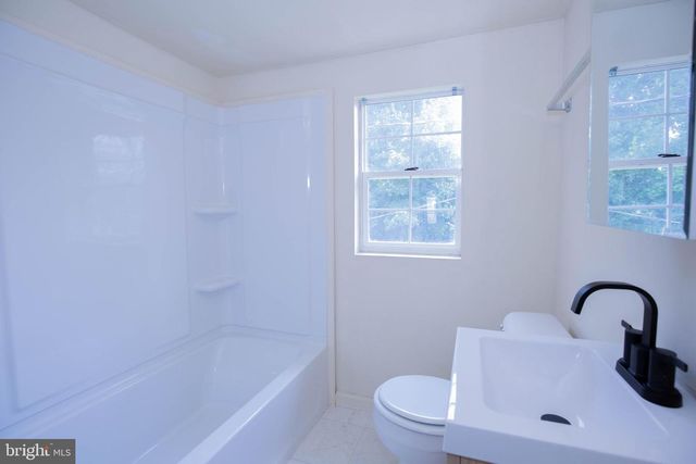 124 S KENTUCKY AVE, Martinsburg, WV 25401