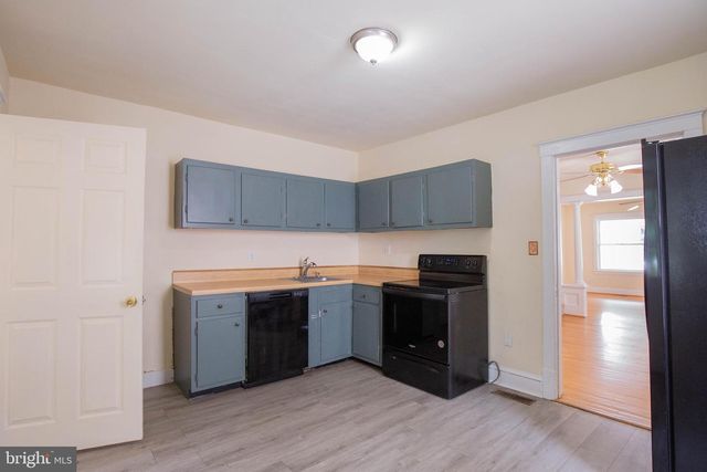 124 S KENTUCKY AVE, Martinsburg, WV 25401