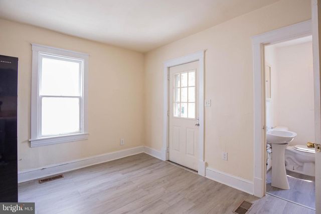 124 S KENTUCKY AVE, Martinsburg, WV 25401