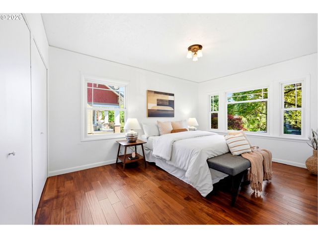 3737 Se 11TH Ave, Portland, OR 97202