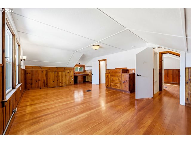 3737 Se 11TH Ave, Portland, OR 97202