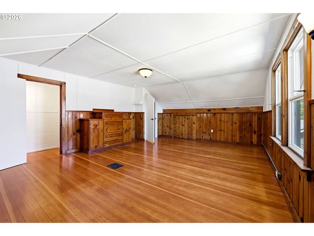3737 Se 11TH Ave, Portland, OR 97202