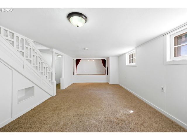 3737 Se 11TH Ave, Portland, OR 97202