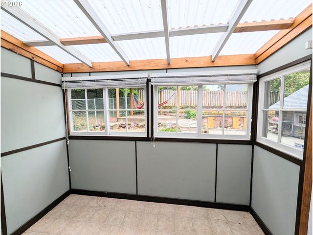 3737 Se 11TH Ave, Portland, OR 97202