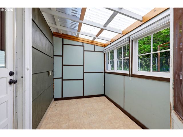 3737 Se 11TH Ave, Portland, OR 97202