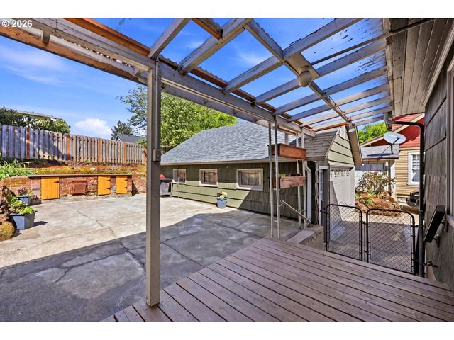 3737 Se 11TH Ave, Portland, OR 97202