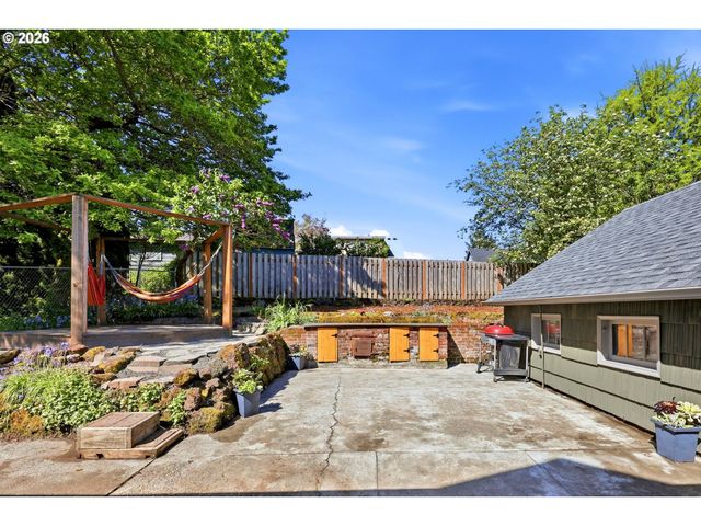 3737 Se 11TH Ave, Portland, OR 97202