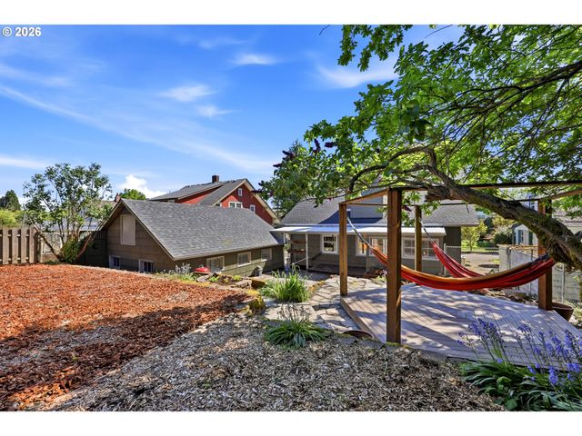 3737 Se 11TH Ave, Portland, OR 97202