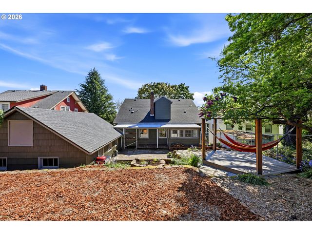 3737 Se 11TH Ave, Portland, OR 97202