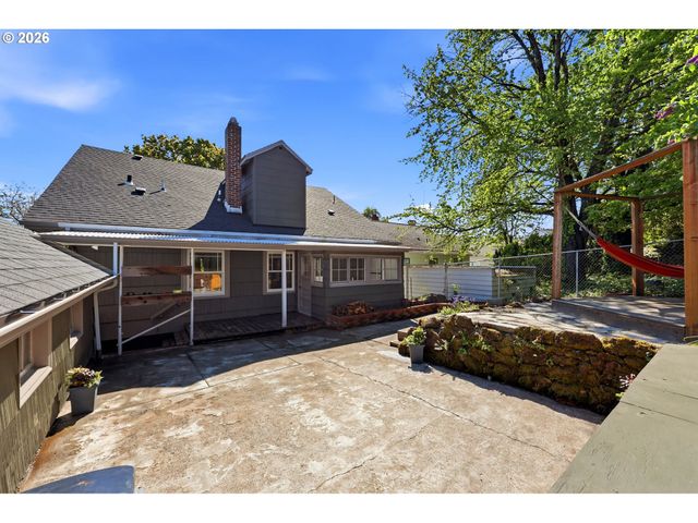 3737 Se 11TH Ave, Portland, OR 97202