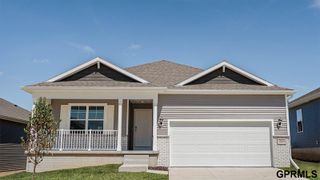 13015 S 66th Avenue, Papillion, NE 68157
