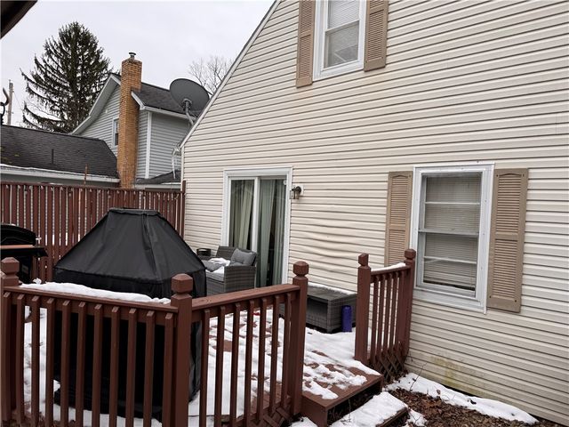 354 Euclid Ave, Sharon, PA 16146