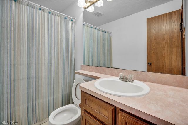 2642 Blake Road, Wadsworth, OH 44281