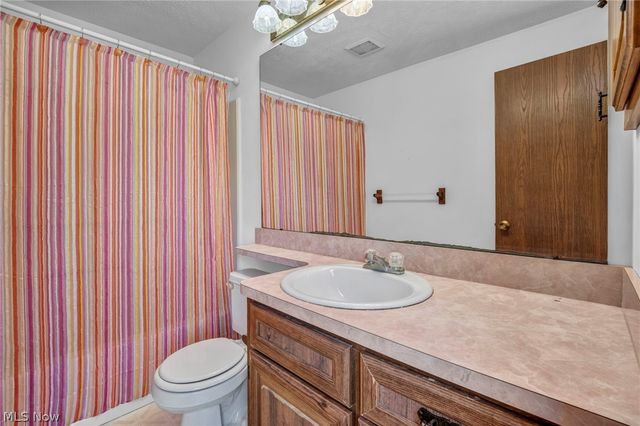 2642 Blake Road, Wadsworth, OH 44281