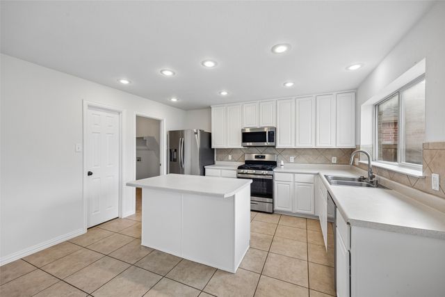 1129 Honeywell Drive, Anna, TX 75409