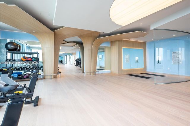 1000 Brickell Plaza 2414, Miami, FL 33131