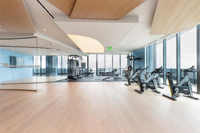 1000 Brickell Plaza 2414, Miami, FL 33131