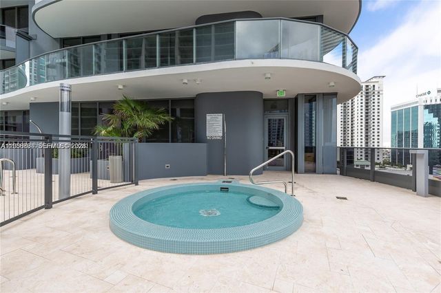 1000 Brickell Plaza 2414, Miami, FL 33131