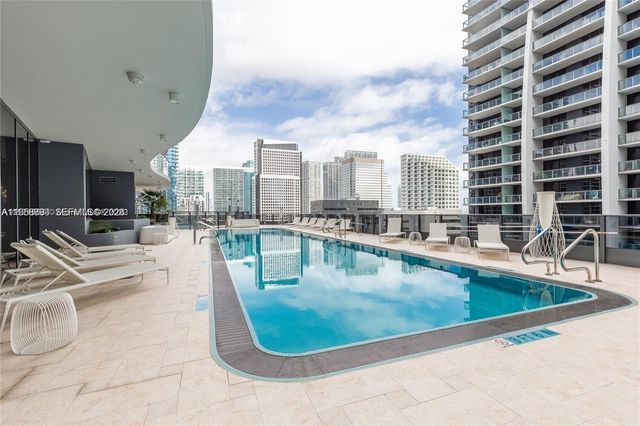 1000 Brickell Plaza 2414, Miami, FL 33131