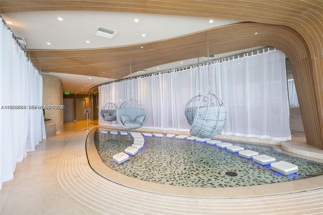 1000 Brickell Plaza 2414, Miami, FL 33131