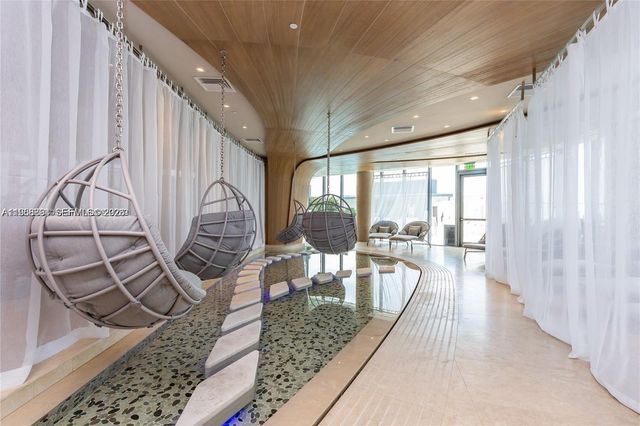 1000 Brickell Plaza 2414, Miami, FL 33131