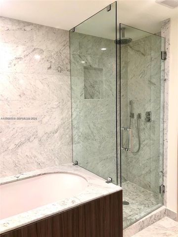 1000 Brickell Plaza 2414, Miami, FL 33131