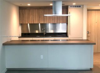 1000 Brickell Plaza 2414, Miami, FL 33131