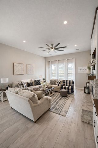 4334 Redford Valley Road, Arcola, TX 77583