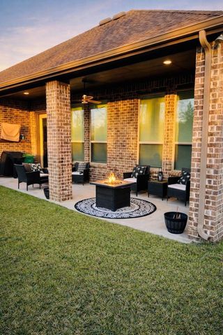 4334 Redford Valley Road, Arcola, TX 77583