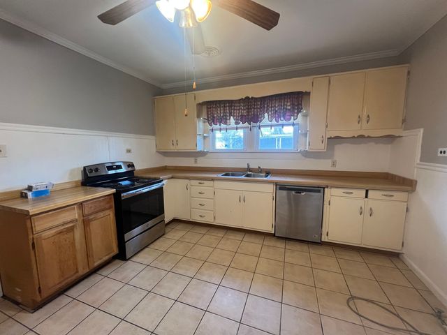 1109 W Adams Street, Herrin, IL 62948