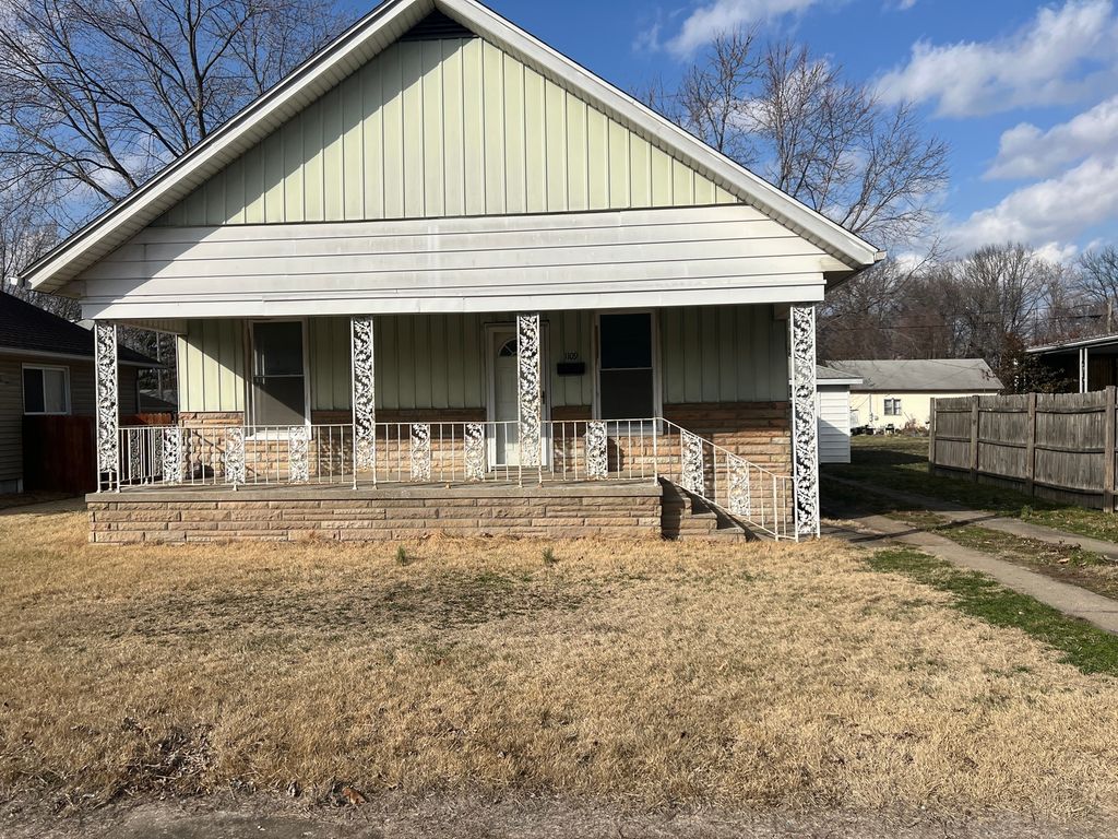 1109 W Adams Street, Herrin, IL 62948