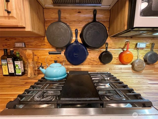 9361 Misery Point Road NW, Seabeck, WA 98380