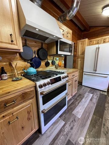 9361 Misery Point Road NW, Seabeck, WA 98380