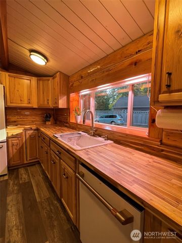 9361 Misery Point Road NW, Seabeck, WA 98380