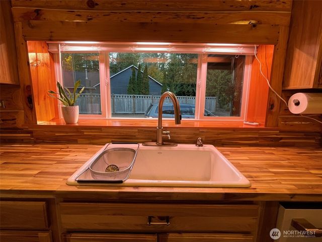 9361 Misery Point Road NW, Seabeck, WA 98380