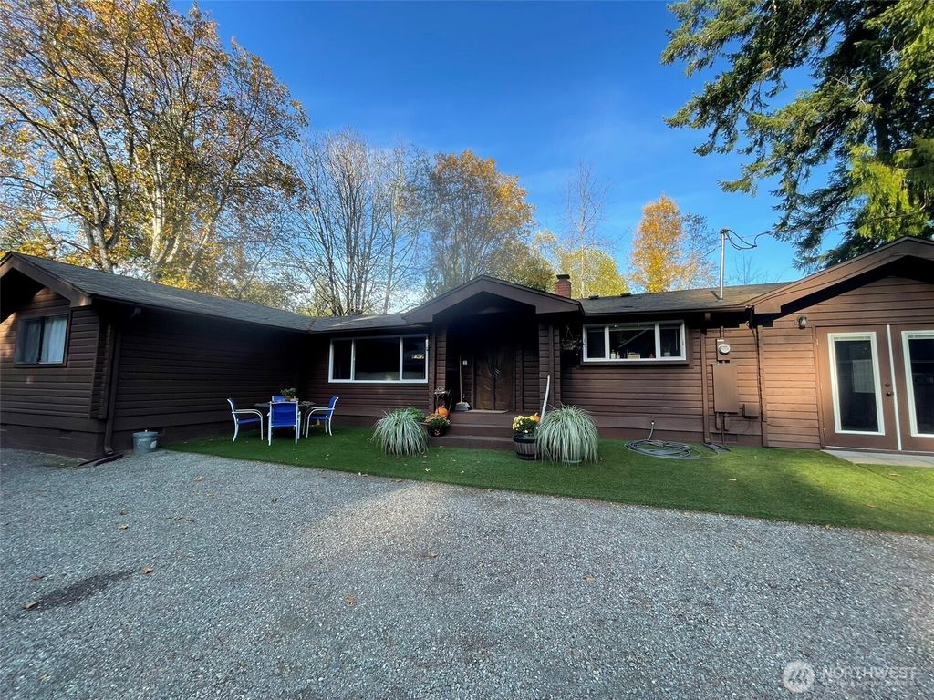 9361 Misery Point Road NW, Seabeck, WA 98380