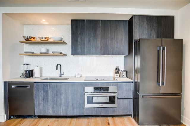 48 East Ave 2504, Austin, TX 78701