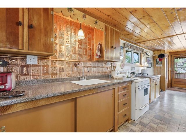 35 Stellar Jay Cir, Red Feather Lakes, CO 80545