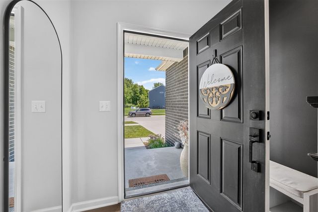 51681 Maple Leaf Drive, Macomb, MI 48042