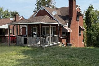 1166 N Main St, South Strabane, PA 15301