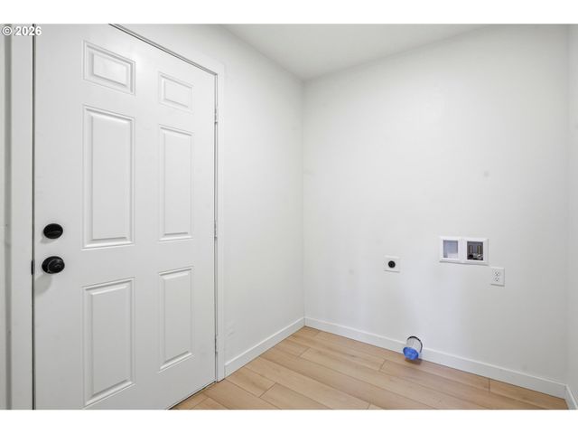 1614 E 33RD St, Vancouver, WA 98663