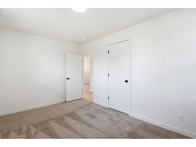 1614 E 33RD St, Vancouver, WA 98663