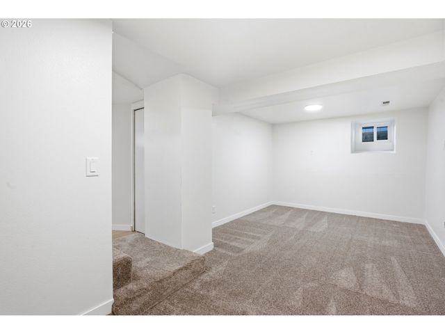 1614 E 33RD St, Vancouver, WA 98663