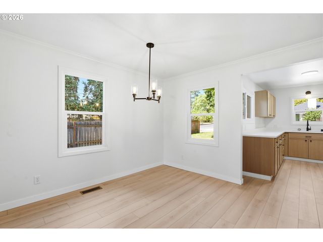 1614 E 33RD St, Vancouver, WA 98663