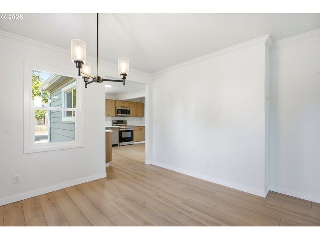 1614 E 33RD St, Vancouver, WA 98663