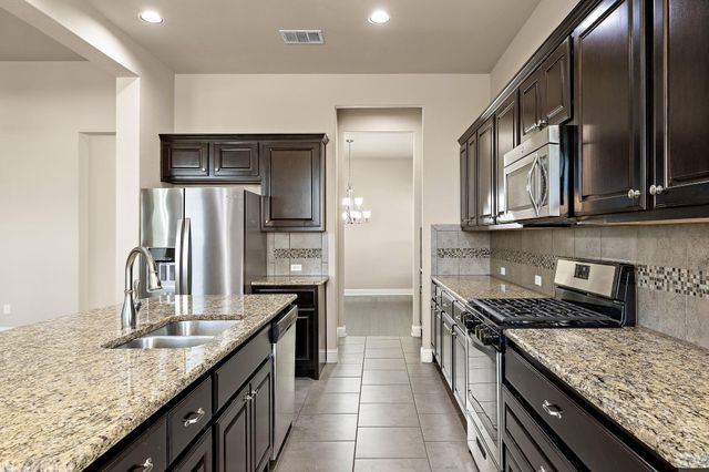6901 Leonardo DR, Round Rock, TX 78665