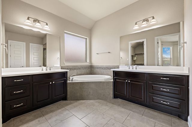 6901 Leonardo DR, Round Rock, TX 78665
