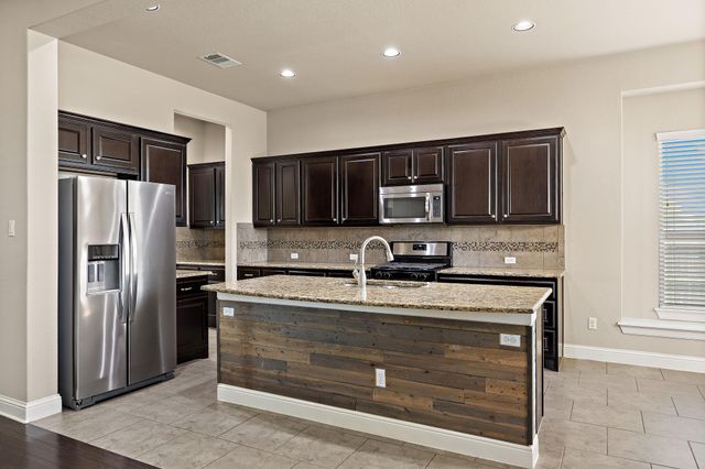 6901 Leonardo DR, Round Rock, TX 78665