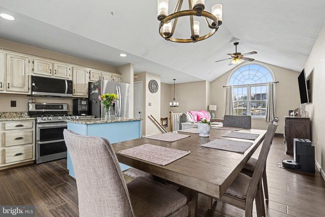 14 REVERE CT, Littlestown, PA 17340