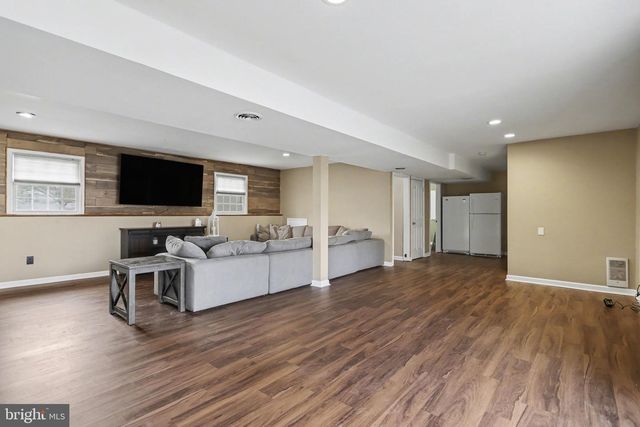 14 REVERE CT, Littlestown, PA 17340